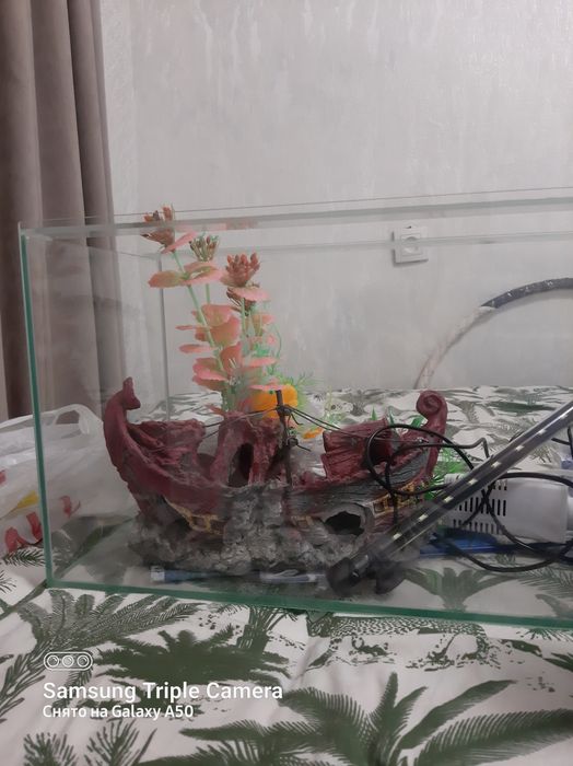 Срочно Продам Аквариум 43л!