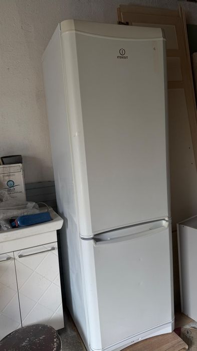Холодильник в хорошем состоянии