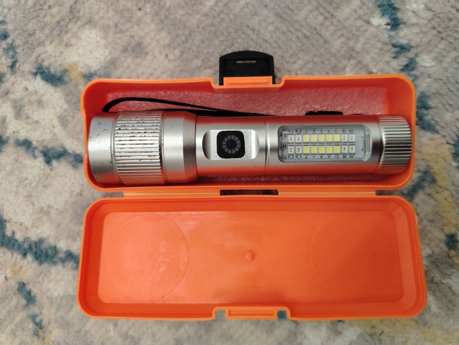 Фонарик LED YES-М112
