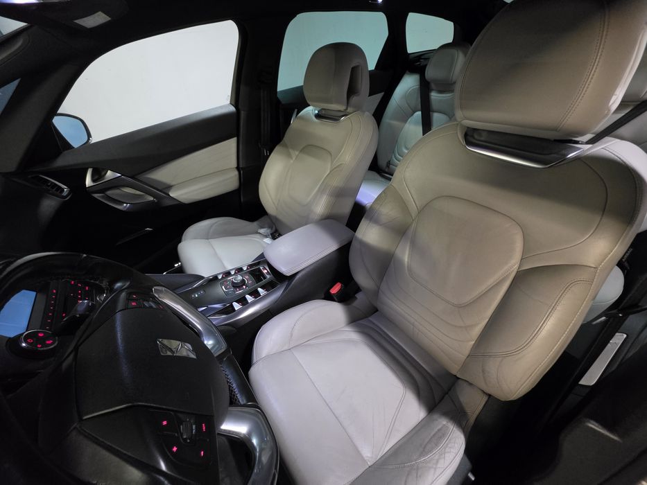 Citroën DS5 Hybrid4 4x4 (200 CP) – Echipare Premium So Chic, Piele Albă Exclusive