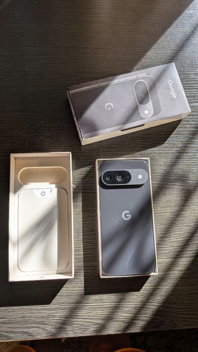 Vând Google Pixel 9