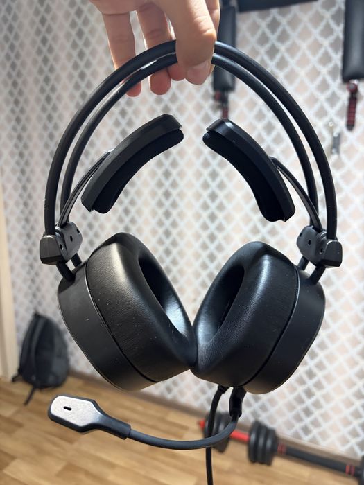 Продам наушники Bloody MC750