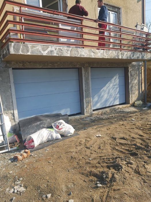 Usi de garaj producător