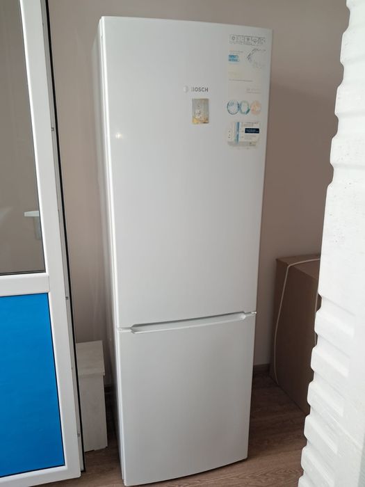 Холодильник продаю бу