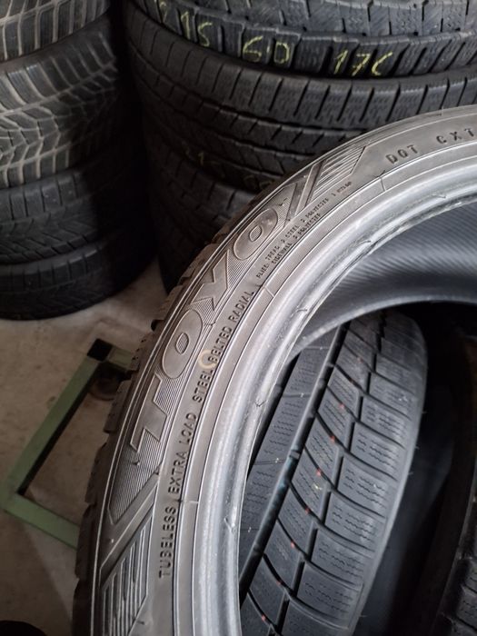 4 Anvelopele de iarnă  245 35 r18 si 225 40 r18 Toyo