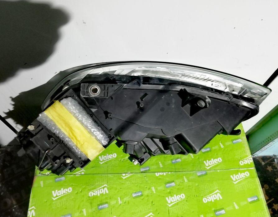 Фар Фарове за Volkswagen Phaeton / Фолксваген Файтон Bi-Xenon.