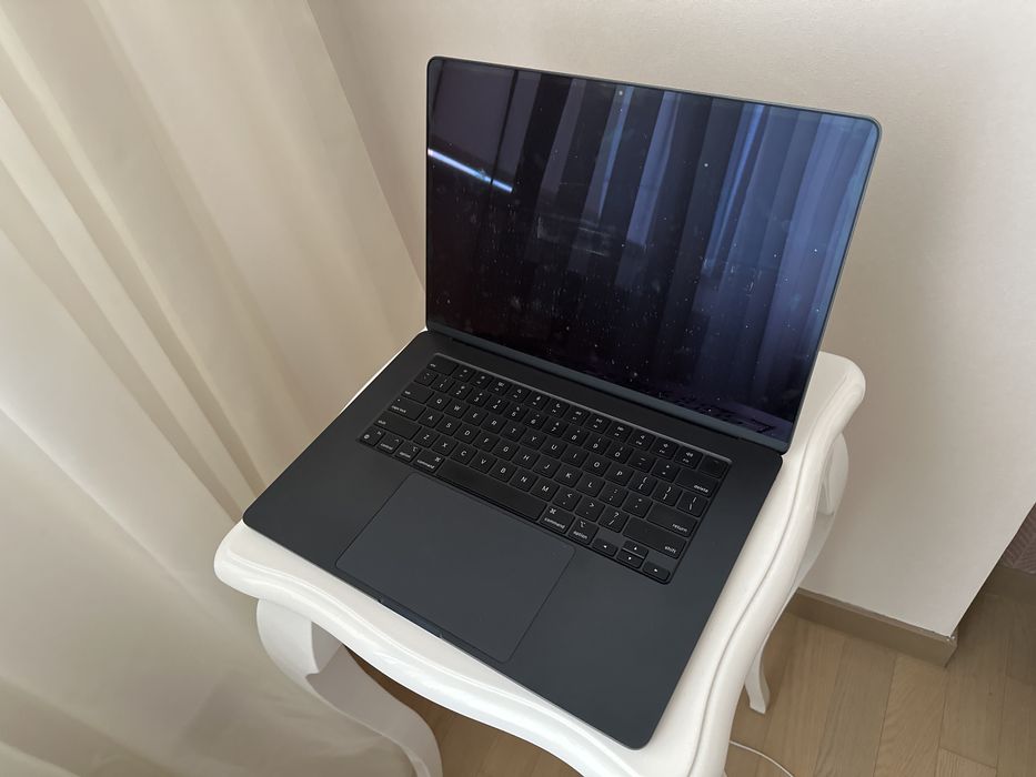 Macbook Air 15', М2