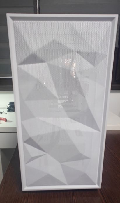 Carcasa  + Sursă 750W 80+ Bronze (Cu Garanție)