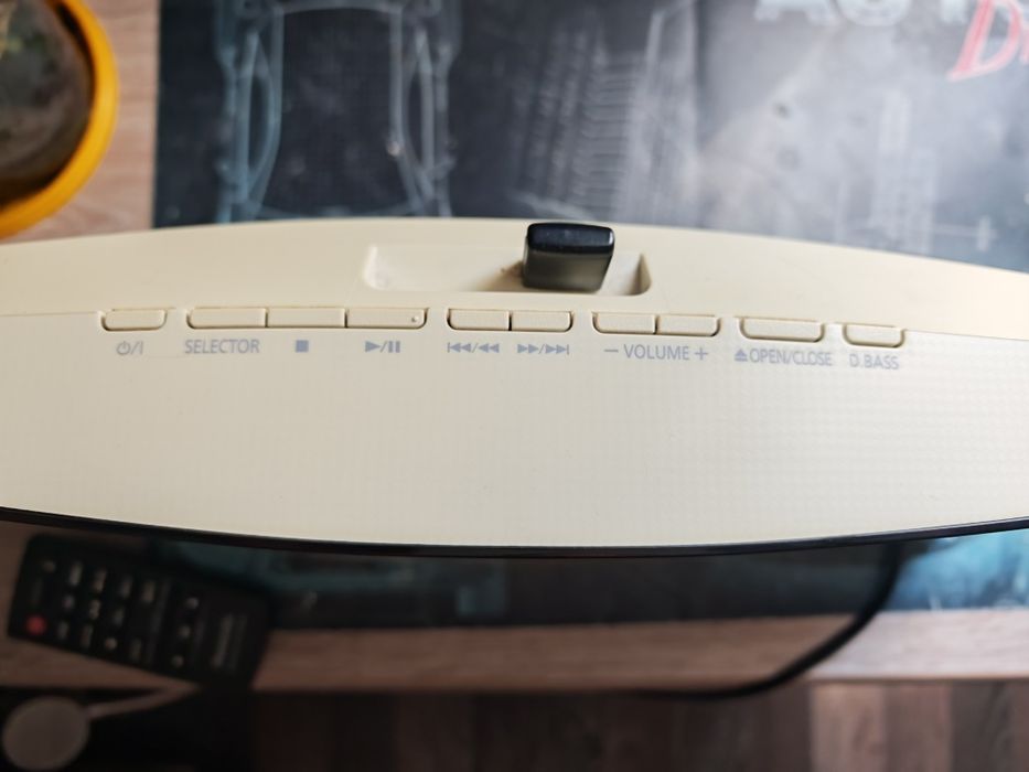 Продам компактный музыкальный центр Panasonic