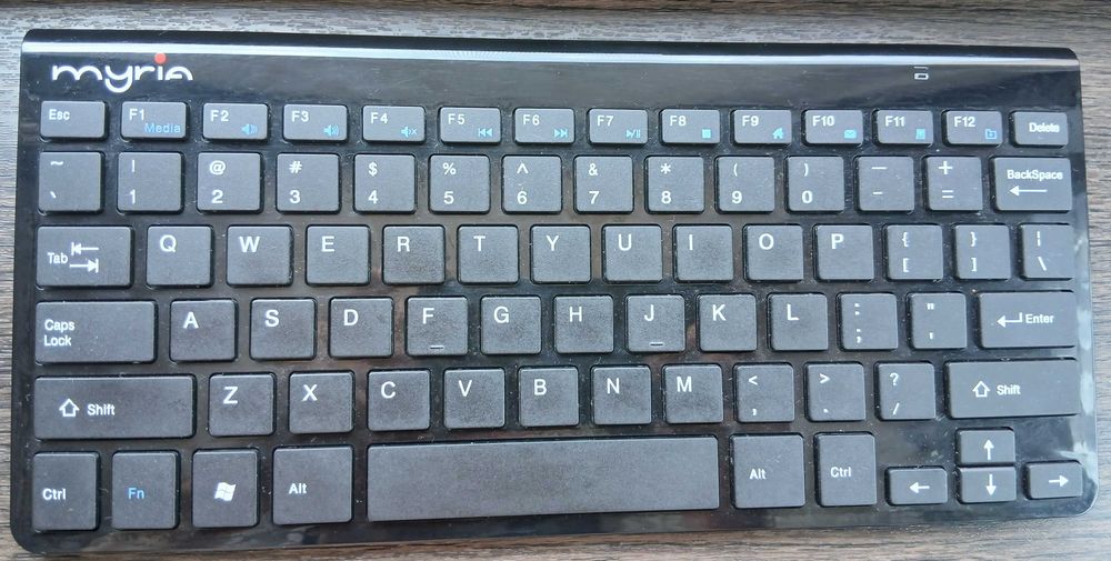 Tastatura Myria, Bluetooth, Neagra