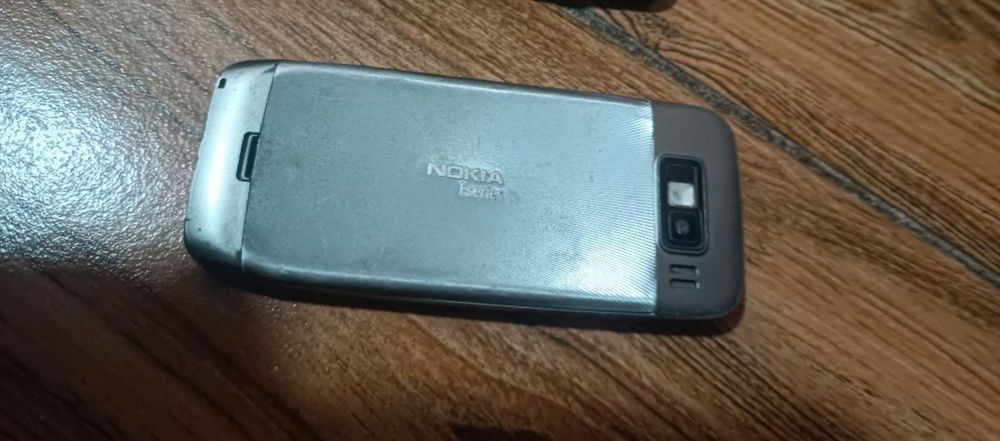 Nokia E52 original Telefon.