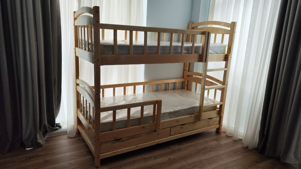 Двухъярусная кровать