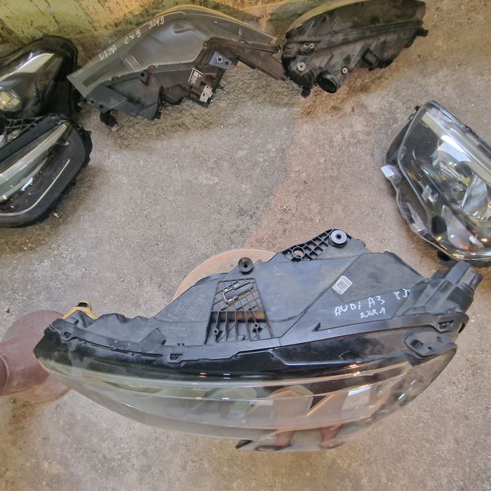 Audi A3 8Y 2021 LED десен фар