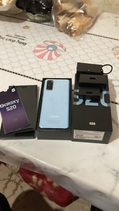 Samsung s20 128/6