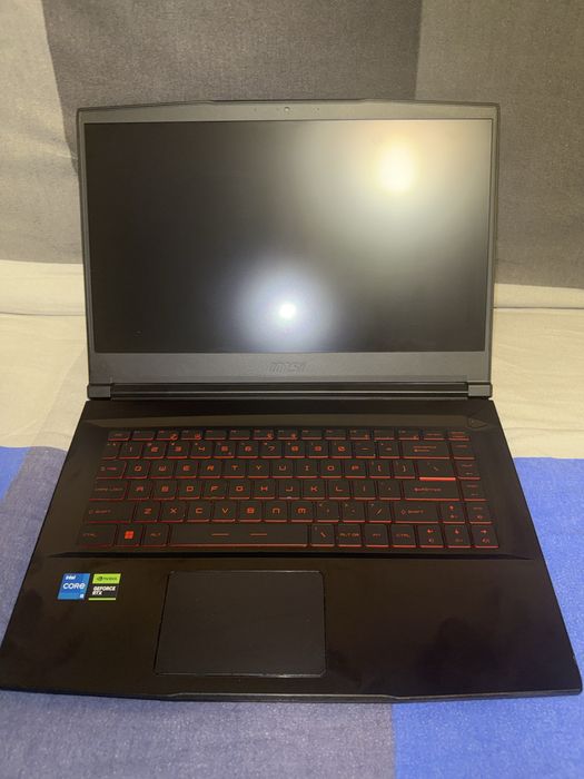 Se vinde oferta super buna Leptop RTX 4060 MSI