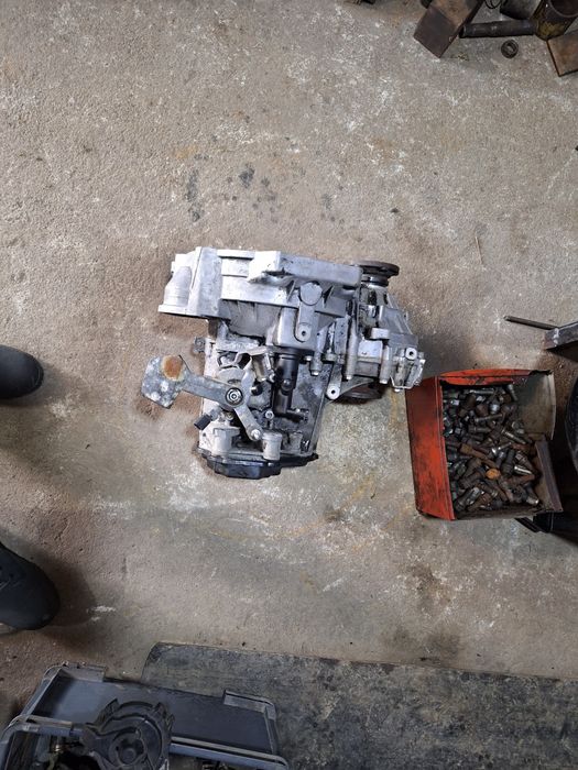 Cutie Viteze 5 Trepte  BXE/BJB/BLS/BKC/AVQ  Octavia, GOLF,SEAT