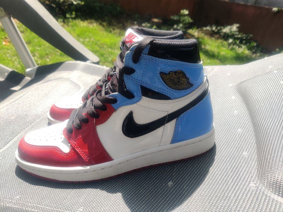 Se vinde Nike Air Jordan 1 Hugh Fearless nr.39 24.5cm