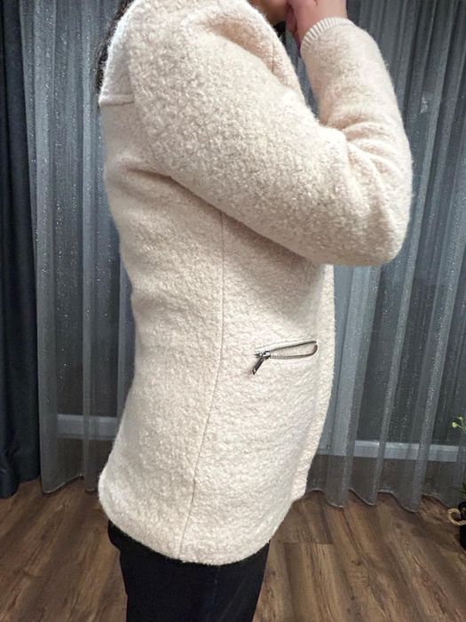 Палто BERSHKA розово