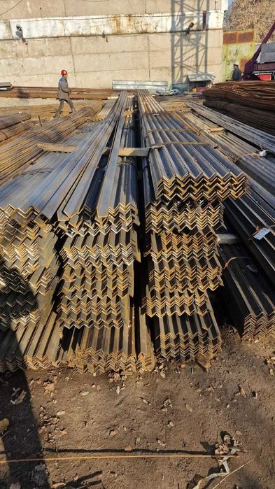 Уголок стальной. Доставим до объекта!