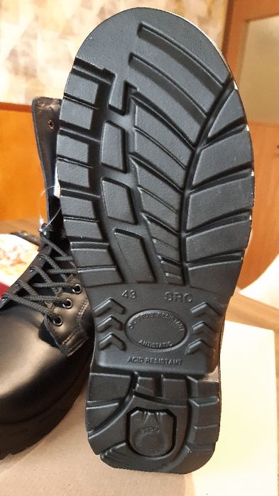 Полицейски Кубинки чисто нови.