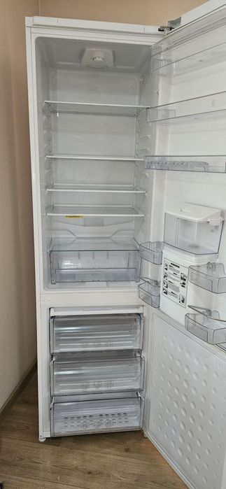 Vând frigider Beko în stare foarte bună