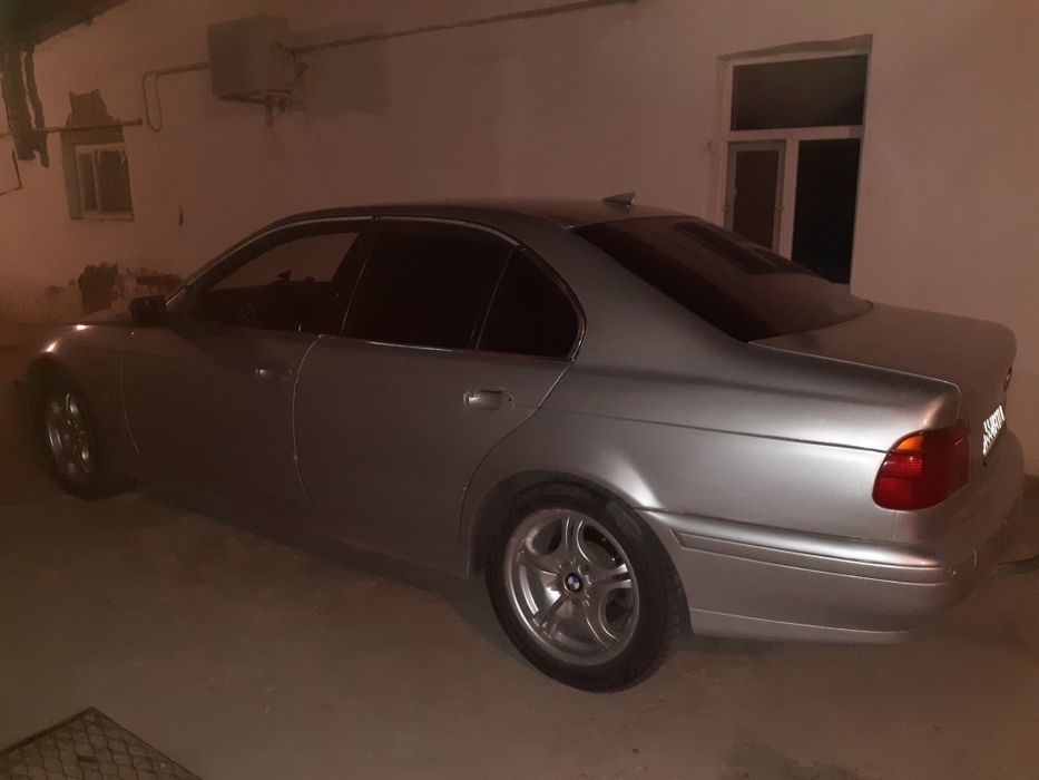 Продам бмв е39 2002г.в.