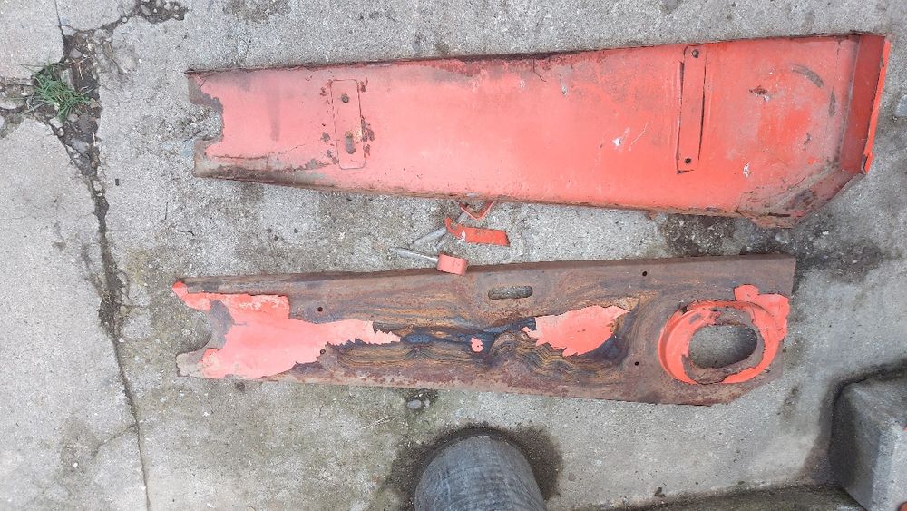 Apărătoare cositoare rotativa 1,65 și turometru tractor u650,ceas apă, ulei