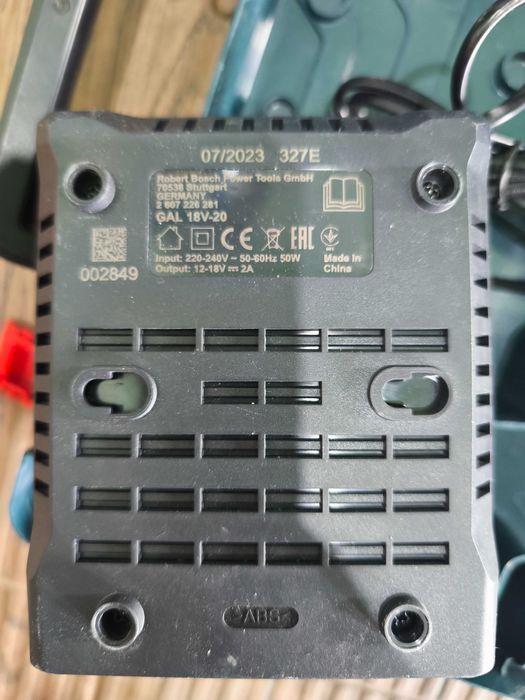 Bosch Professional GSB 180-LI + батерия, зарядно и куфар