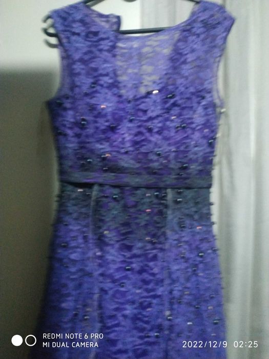 Продам платье на корпаротив