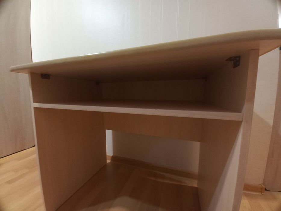 Продам письменный стол