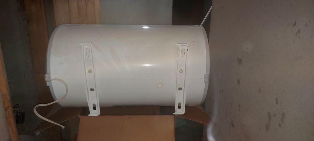 Продавам Бойлер Теси 80л.