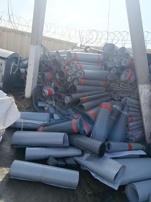 Упаковочный Линолеум, мешок пустой,поддон Б/у один рулон 25000 су