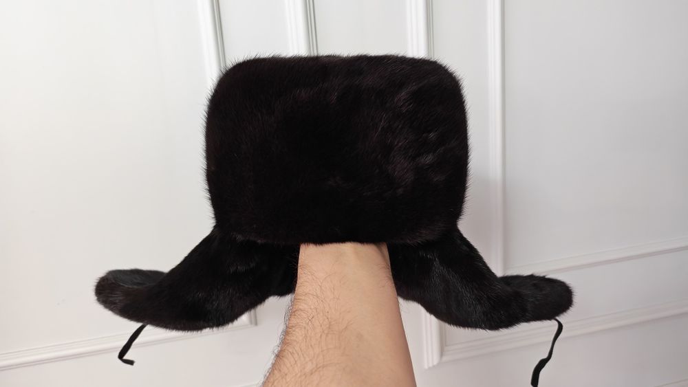 Норковая шапка, ушанка.