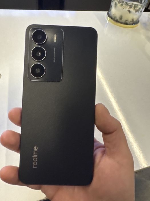 Realme 14x 5G      6gb l 128gb в гаранция