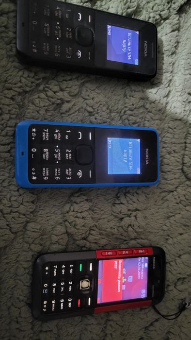 Продам телефоны.