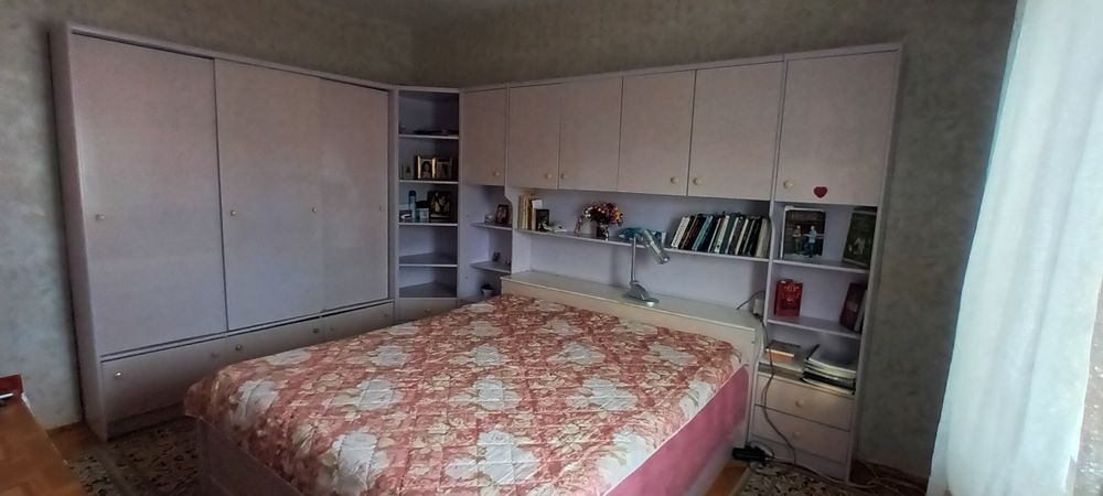 Продава се Четиристаен апартамент в Плевен, Идеален център - 120 кв.м за 1084 €/кв.м - Снимка #1