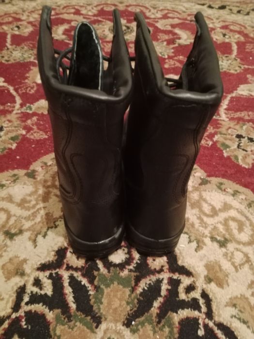Продам зимние берцы