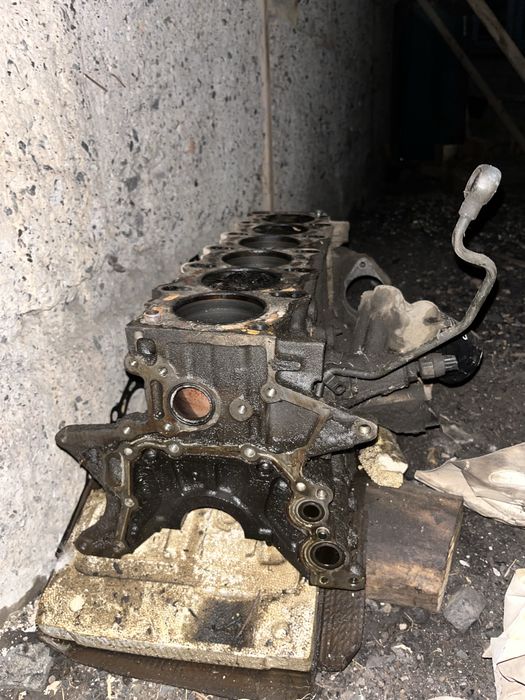 Продам блок на двигатель 2jz