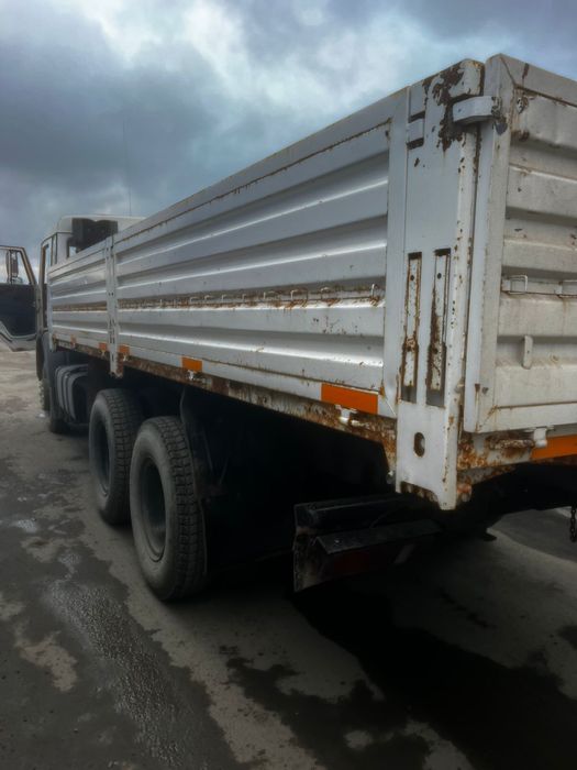 Продаю бортовой кузов камаза