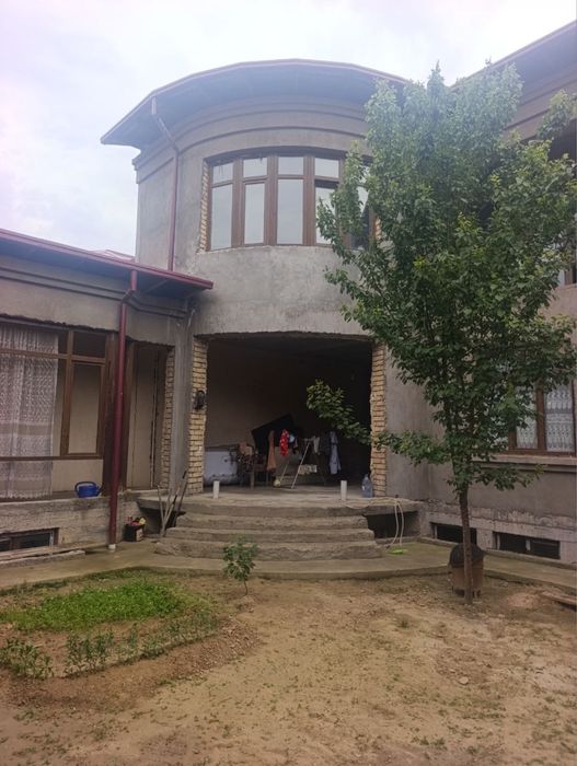 Ҳовли сотилади Зенитда