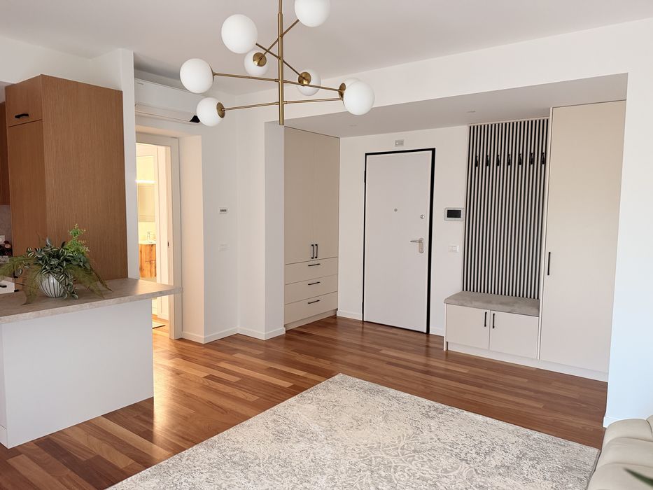 Prima inchiriere | Apartament nou lux 3 camere | 2 dormitoare | 2 băi | Compelt mobilat | Parcare + Garaj + Anexa depozitare