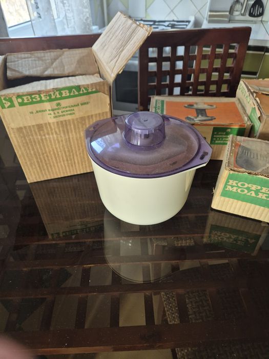 Кухонная машина рабочая