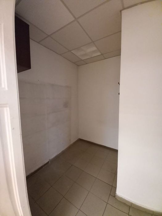 100 кв.м ъглов магазин на Сливница – 2 входа, делим, топ кръстовище