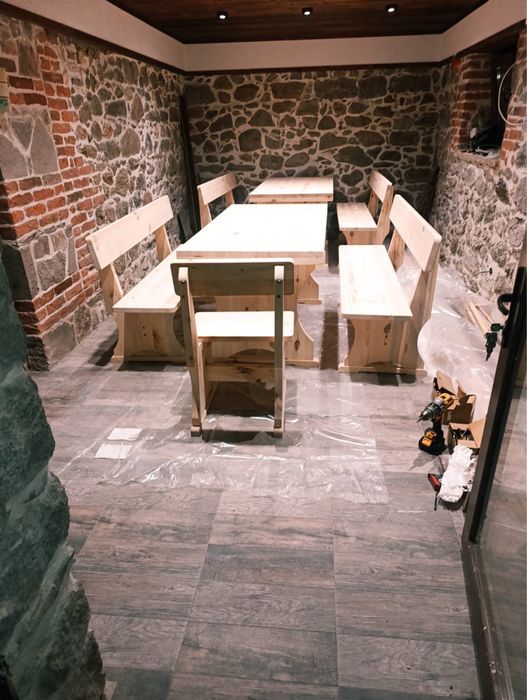 Маси и пейки от бял бор