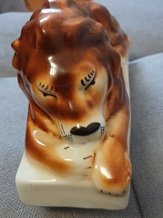 Порцеланова фигура ЛЪВ Намаление