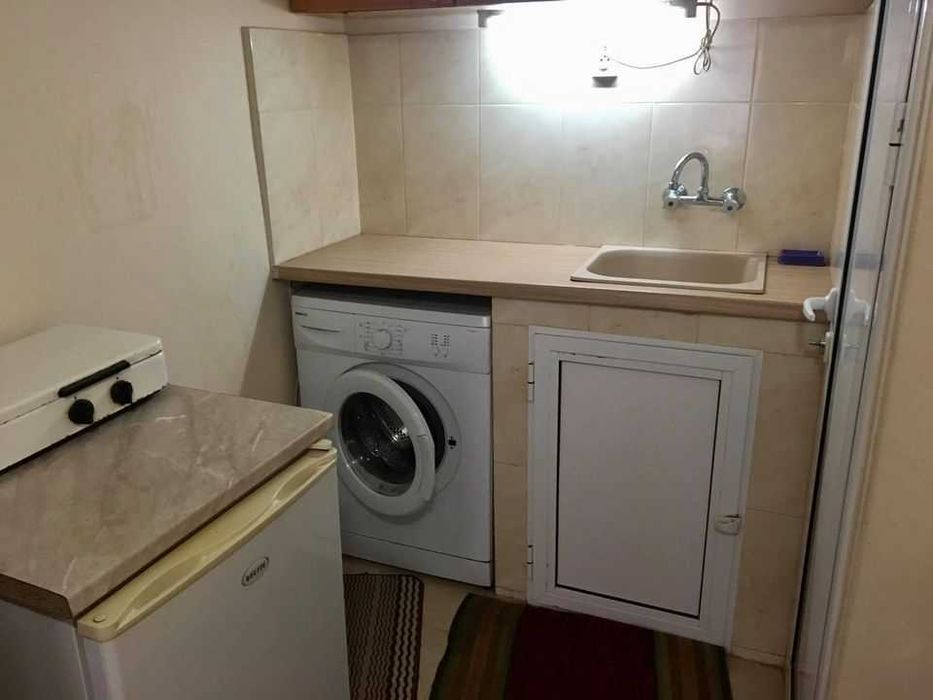 Дава се под наем Едностаен апартамент в Бургас, Възраждане - 30 кв.м за 76.5 € - Снимка #1