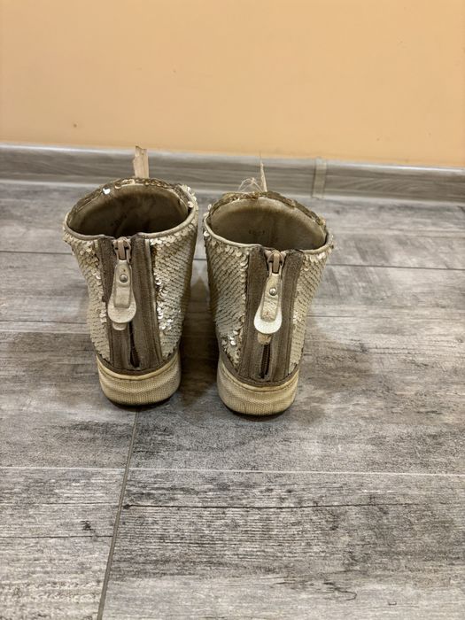 Дамски свежарски кецове