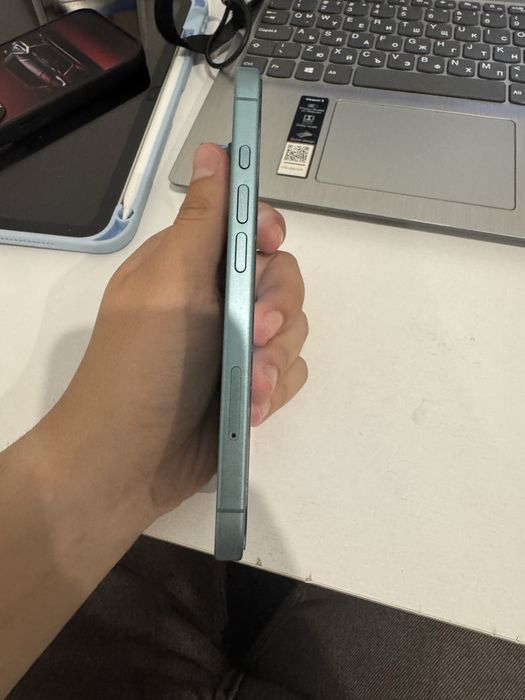 Iphone 16 teal 128gb