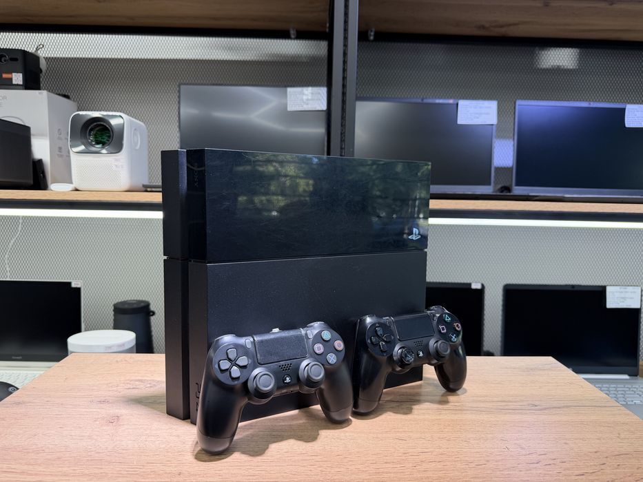 Sony PlayStation 4 Fat, 500 GB, версия 13.50, 2 джойстика, 2220/А10