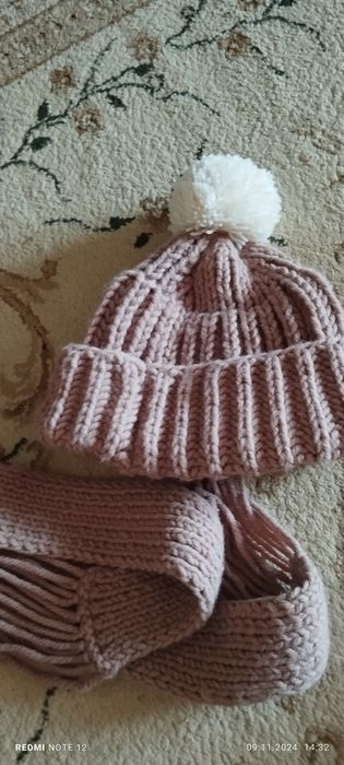 Шапка женская продаю